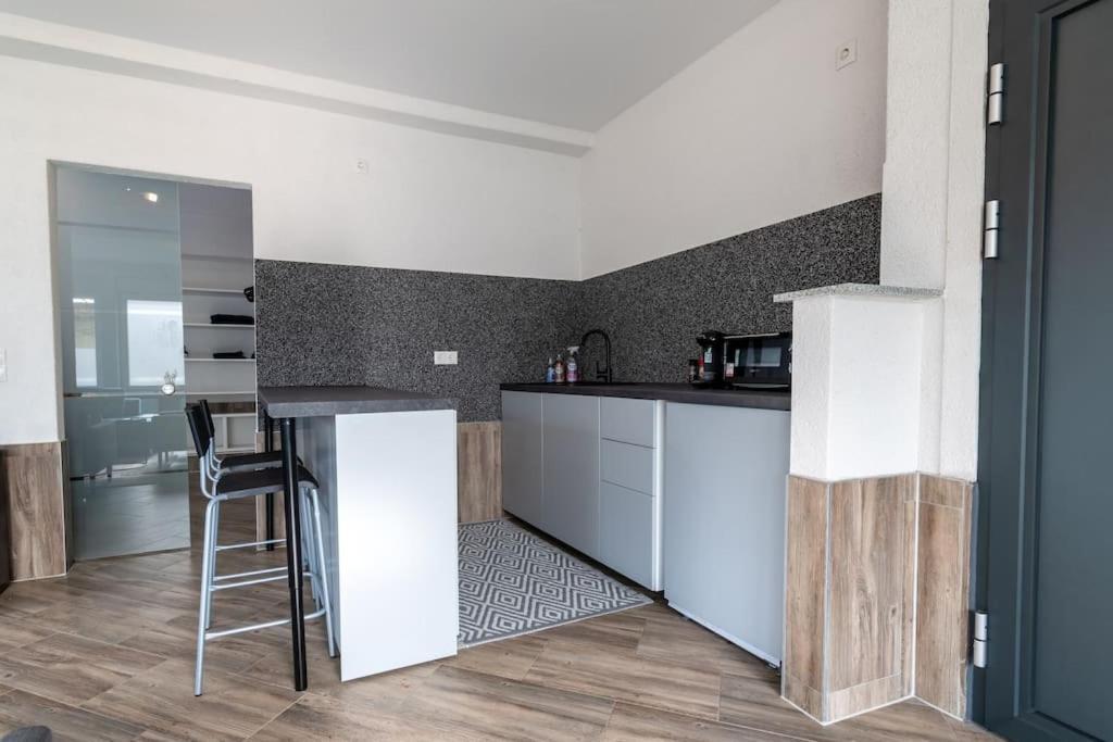 Gemuetliches Apartment In Neuwied Exteriör bild