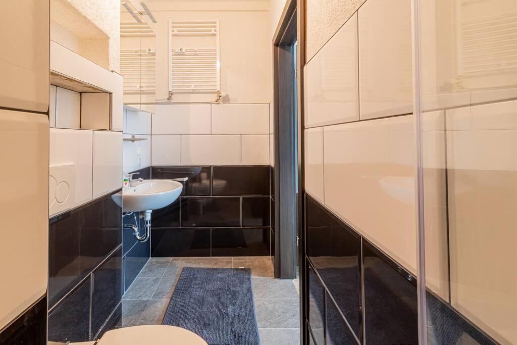 Gemuetliches Apartment In Neuwied Exteriör bild